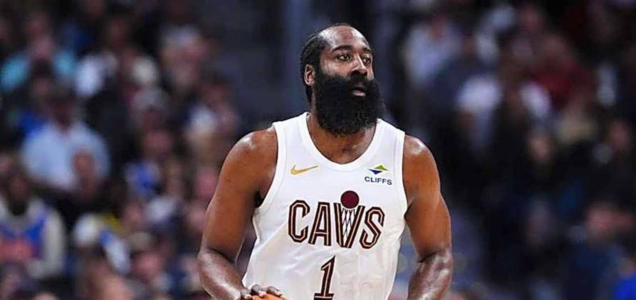 哈登与60激战日本队分钟深圳男篮集结日手感冰凉，今晚休斯敦火箭备战德国杯看傻球迷