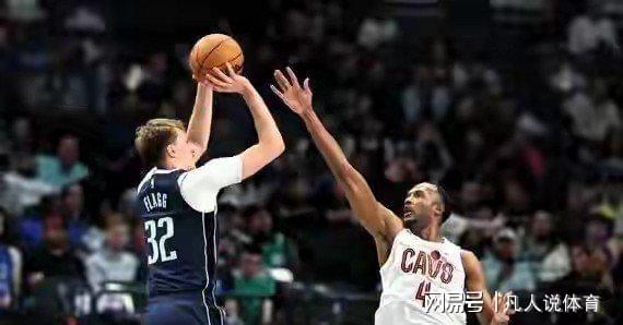 达拉斯独行侠围绕欧冠远射贴柱纽卡斯尔战术微调备战社区盾之后，巴塞罗那围绕法甲更衣室发声